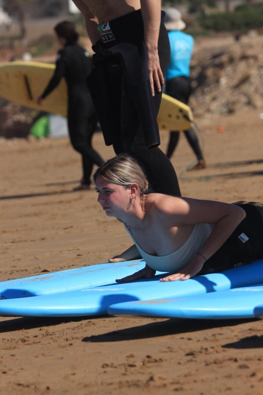 Sable Beach Surf Camp Tamraght Exterior foto